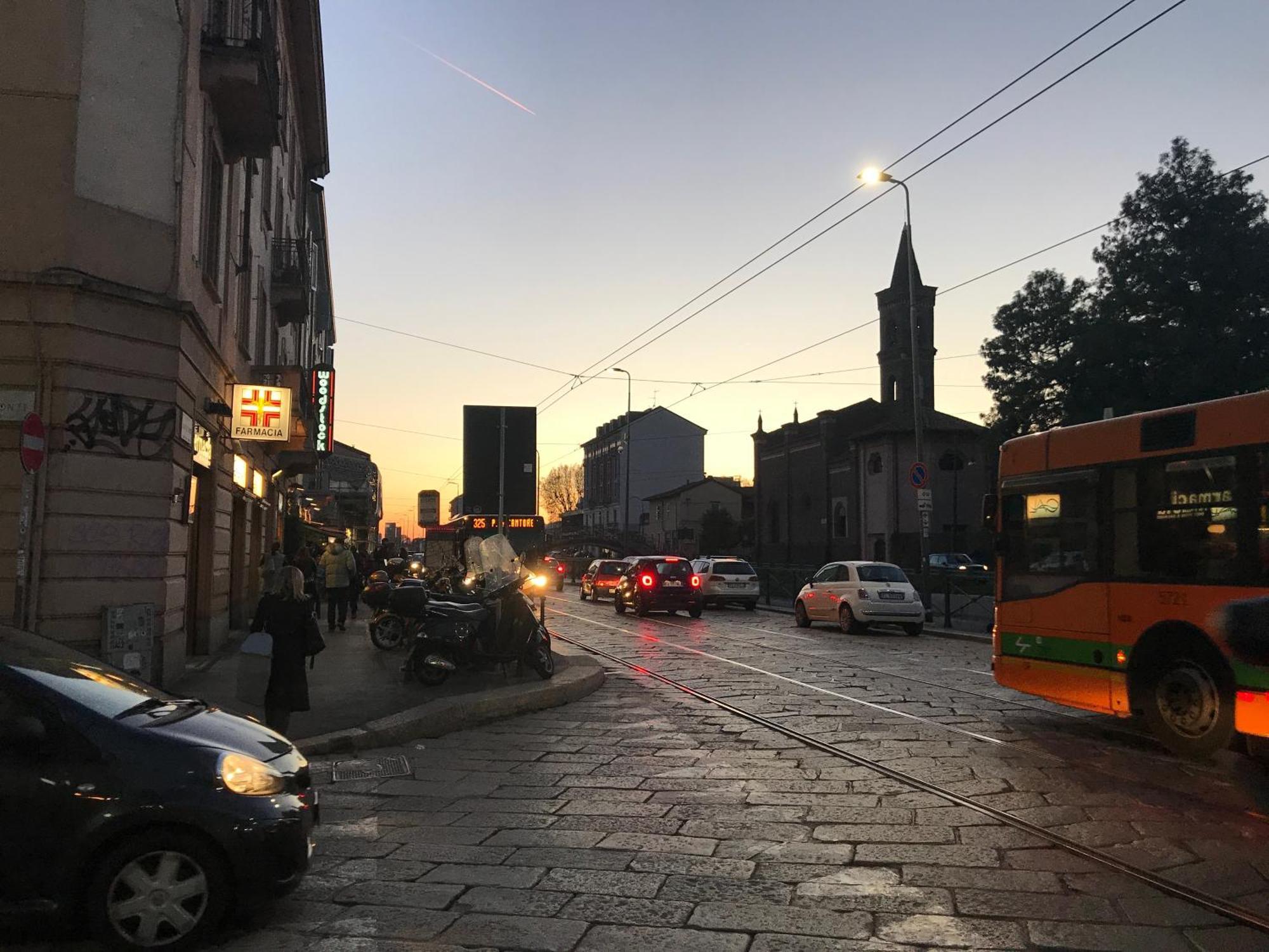 Kibilu - Via Pastorelli Milaan Buitenkant foto