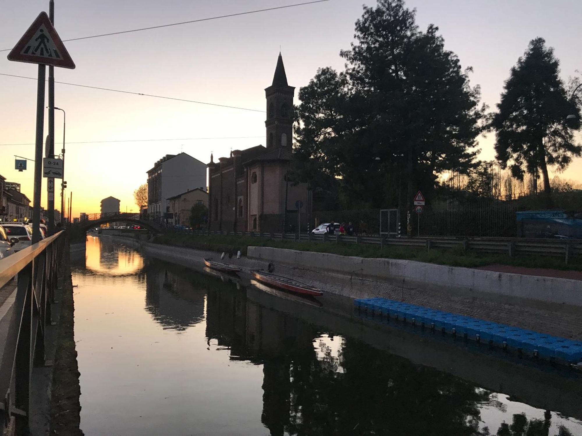 Kibilu - Via Pastorelli Milaan Buitenkant foto